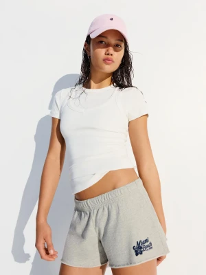 Bershka Haftowane Shorty Z Dzianiny Dresowej Kobieta Szary
