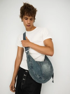Bershka Jeansowa Torebka Na Ramię Mężczyzna Wyblakły Niebieski
