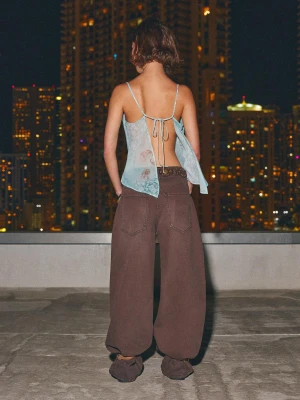 Bershka Jeansy Baggy Barrel Kobieta Brązowy