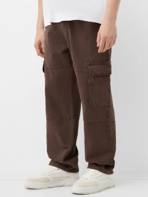 Bershka Jeansy Baggy Cargo Mężczyzna Brązowy