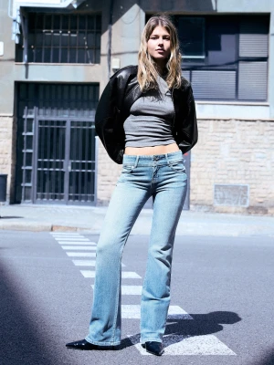 Bershka Jeansy Bootcut Kobieta Jasnoniebieski