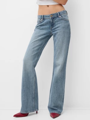 Bershka Jeansy Bootcut Low Waist Kobieta Wyblakły Niebieski