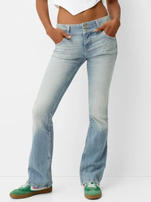 Bershka Jeansy Bootcut Low Waist Kobieta Wyblakły Niebieski