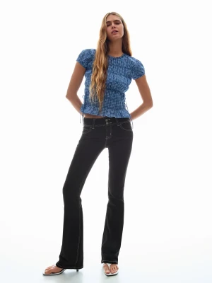 Bershka Jeansy Bootcut Z Niskim Stanem I Klapami Kobieta Szary