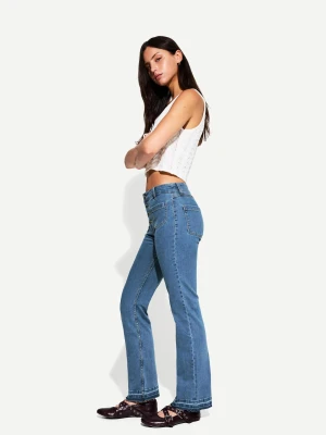 Zdjęcie produktu Bershka Jeansy Dzwony Do Kostki Kobieta Wyblakły Niebieski