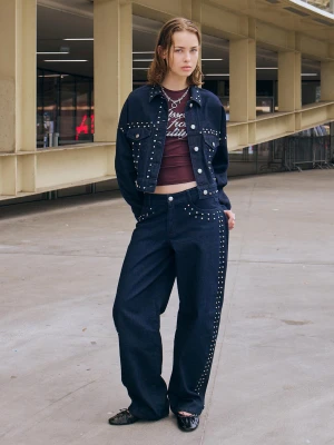 Bershka Jeansy O Kroju Baggy Barrel Z Ćwiekami Kobieta Granatowy