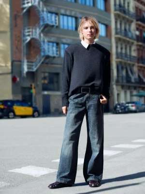 Bershka Jeansy O Kroju Baggy Kobieta Zielony