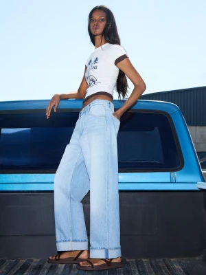Bershka Jeansy O Kroju Baggy Roll Up Kobieta Jasnoniebieski