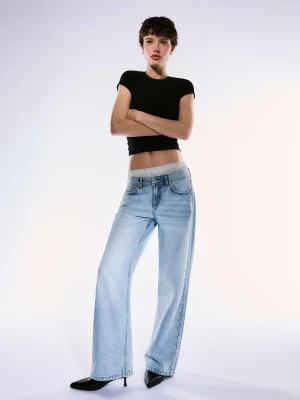 Bershka Jeansy O Kroju Baggy Z Ćwiekami I Gwiazdami Kobieta Jasnoniebieski