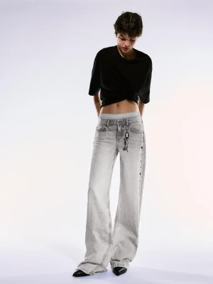 Bershka Jeansy O Kroju Baggy Z Ćwiekami I Gwiazdami Kobieta Szary