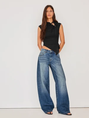 Bershka Jeansy O Kroju Baggy Z Haftem Kobieta Wyblakły Niebieski