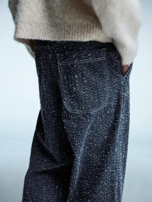 Bershka Jeansy O Kroju Baggy Z Haftem Mężczyzna Granatowy