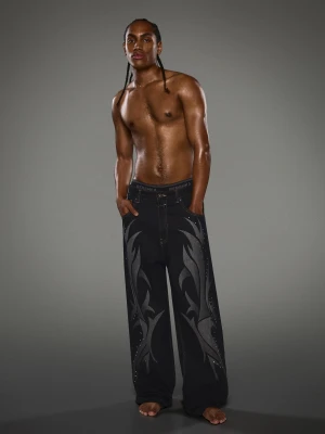 Bershka Jeansy O Kroju Baggy Z Laserowym Nadrukiem Edycja Limitowana Mężczyzna Ciemnoszary