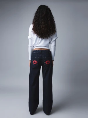 Bershka Jeansy O Kroju Baggy Z Niskim Stanem I Ćwiekami Kobieta Granatowy