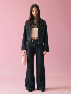 Bershka Jeansy O Kroju Baggy Z Niskim Stanem I Haftem Kobieta Granatowy