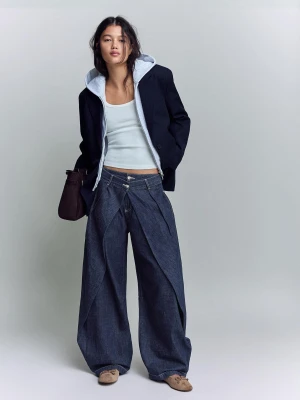 Bershka Jeansy O Kroju Balloon Z Zakładkami I Niskim Stanem Kobieta Granatowy