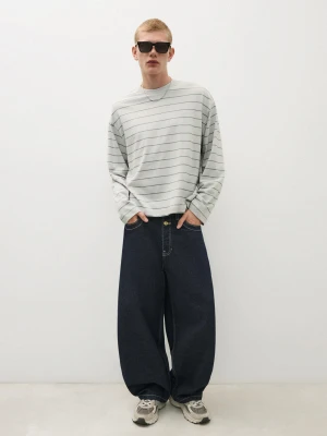 Bershka Jeansy O Kroju Barrel Mężczyzna Granatowy