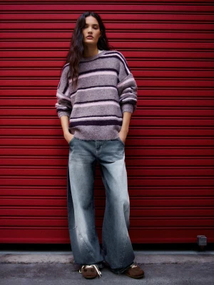 Bershka Jeansy O Kroju Barrel Z Przeszyciami Kobieta Ciemnoniebieski