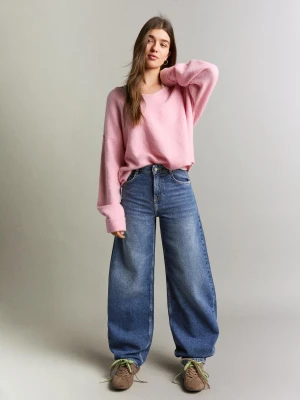 Bershka Jeansy O Kroju Barrel Z Wysokim Stanem Kobieta Niebieski