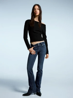 Bershka Jeansy O Kroju Bootcut Z Klapami Kobieta Granatowy