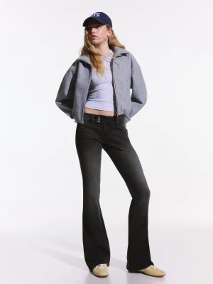 Bershka Jeansy O Kroju Bootcut Z Niskim Stanem Kobieta Czarny