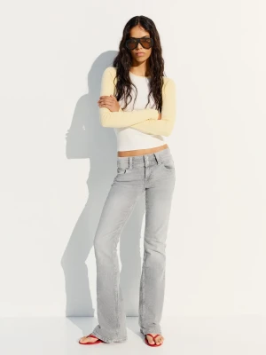 Bershka Jeansy O Kroju Bootcut Z Niskim Stanem Kobieta Szary