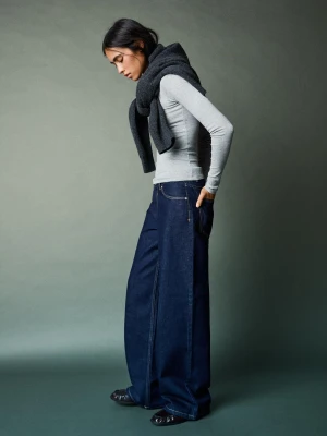 Bershka Jeansy Boyfriend Z Niskim Stanem Kobieta Granatowy