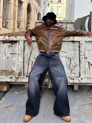 Bershka Jeansy O Kroju Extra Baggy Mężczyzna Czarny