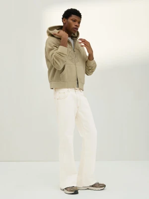 Bershka Jeansy O Kroju Flare Straight Mężczyzna Kremowy
