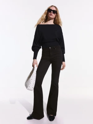Bershka Jeansy O Kroju Flare Z Wysokim Stanem Kobieta Czarny