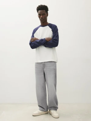 Bershka Jeansy O Kroju Loose Fit Mężczyzna Szary