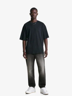 Bershka Jeansy O Kroju Loose Tapered Mężczyzna Czarny