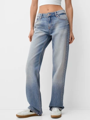 Bershka Jeansy O Kroju Low Waist Straight Kobieta Wyblakły Niebieski