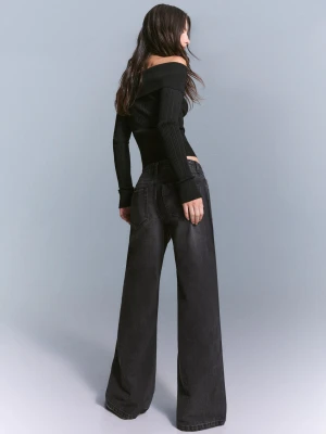 Bershka Jeansy O Kroju Straight Błyszczące Kobieta Czarny