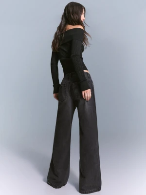 Bershka Jeansy O Kroju Straight Błyszczące Kobieta Czarny