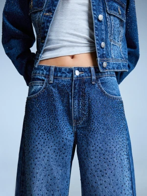 Bershka Jeansy O Kroju Straight Błyszczące Kobieta Niebieski