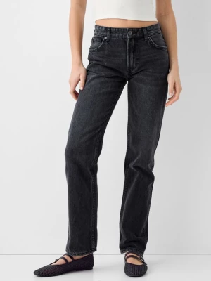 Bershka Jeansy O Kroju Straight Fit Kobieta Czarny