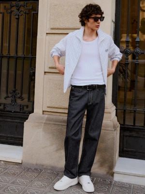 Bershka Jeansy O Kroju Straight Mężczyzna Granatowy
