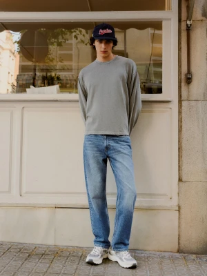 Bershka Jeansy O Kroju Straight Mężczyzna Niebieski