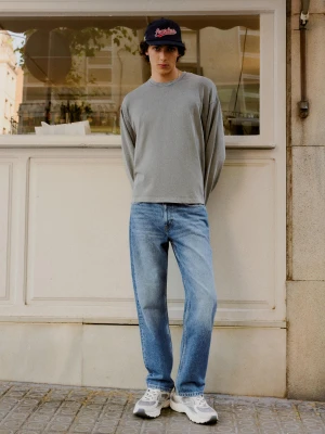 Bershka Jeansy O Kroju Straight Mężczyzna Niebieski