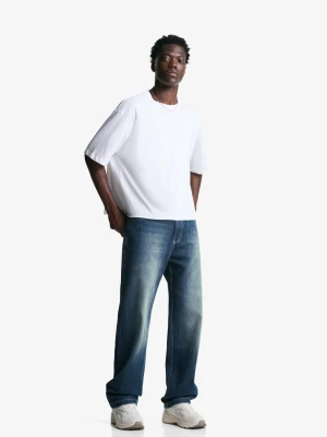 Bershka Jeansy O Kroju Straight Relaxed Mężczyzna Zielony