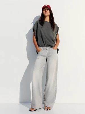 Bershka Jeansy O Kroju Straight Z Niskim Stanem Kobieta Szary