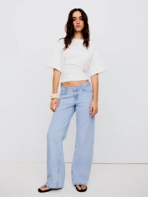 Bershka Jeansy O Kroju Straight Z Niskim Stanem Kobieta Wyblakły Niebieski