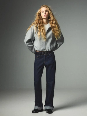 Bershka Jeansy O Kroju Straight, Ze Średnim Stanem I Podwinięciem Kobieta Granatowy