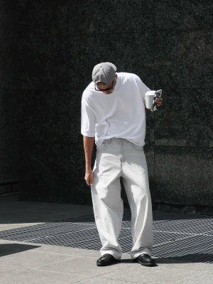 Bershka Jeansy O Kroju Super Baggy Mężczyzna Szary