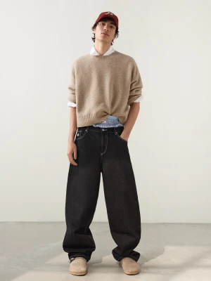 Bershka Jeansy O Kroju Super Baggy Z Haftem Mężczyzna Czarny
