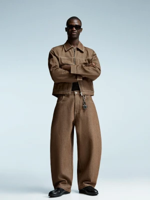 Bershka Jeansy O Kroju Super Balloon Mężczyzna Brązowy