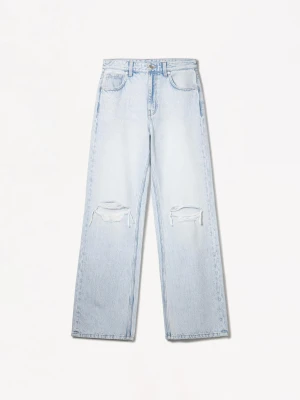 Bershka Jeansy O Kroju Wide Leg ’90S Z Efektem Podarcia Kobieta Jasnoniebieski