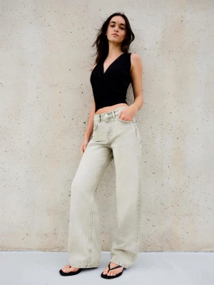 Bershka Jeansy O Kroju Wide Leg Straight Z Wysokim Stanem Kobieta Ciemnoszary