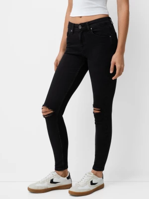 Bershka Jeansy Skinny Fit Z Niskim Stanem Kobieta Czarny